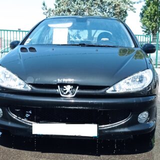 PEUGEOT 206  XT